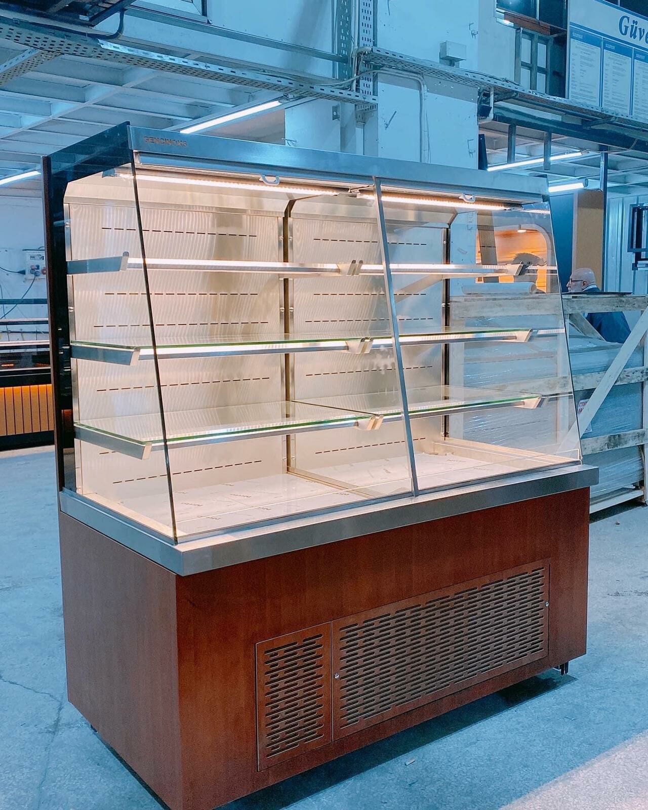 Pasta Teşhir Dolabı, 150x70x180cm