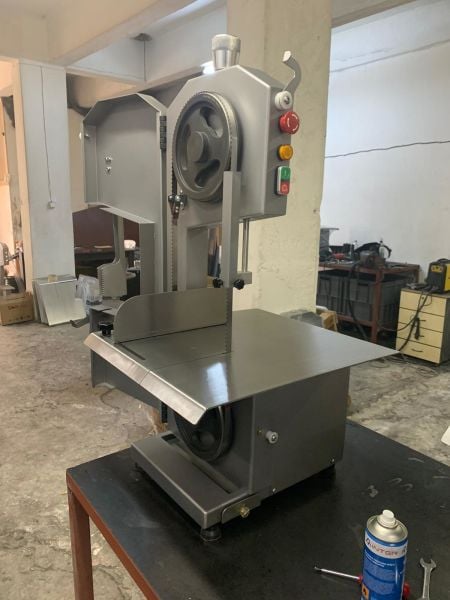 King Kemik Kesme Makinesi, Boyalı Gövde 1,1 Kw 380v